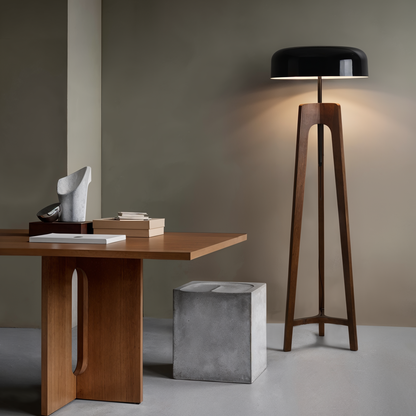 Tripod Wood Lamp