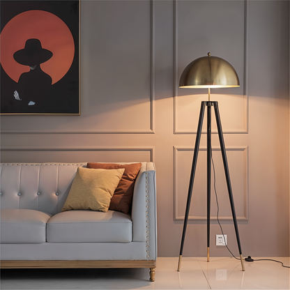 Tripod Loi Lamp